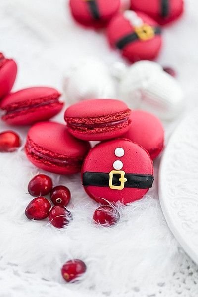 macaroons in Santa Claus clothes