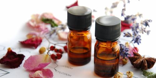5 essential oil recipes to say goodbye to pimples