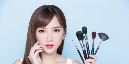 All about makeup brushes