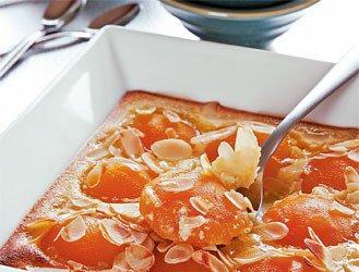 Apricot gratin with almonds