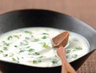 Cream of cauliflower soup with chervil