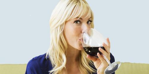 Drinking wine before sleeping would make you lose weight