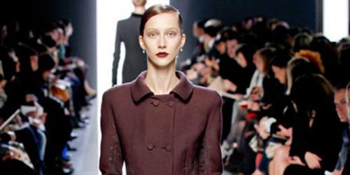 What make up wear with burgundy (the new red)?