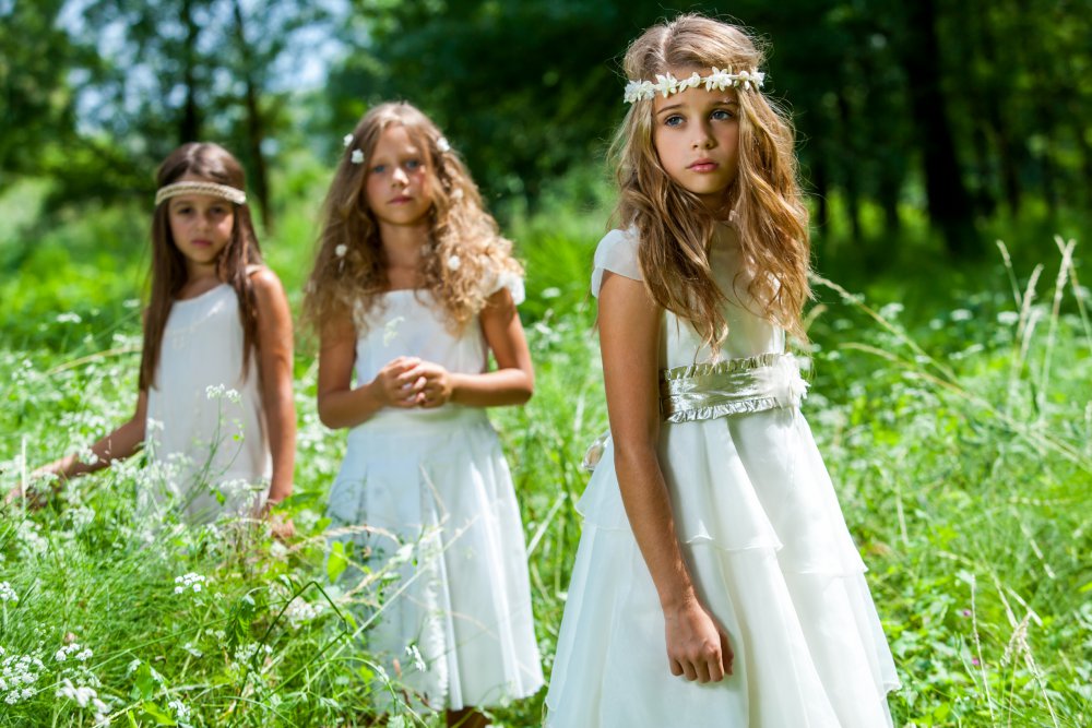How to dress a child for a wedding?