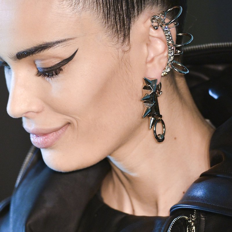 What is the ear cuff jewelry?