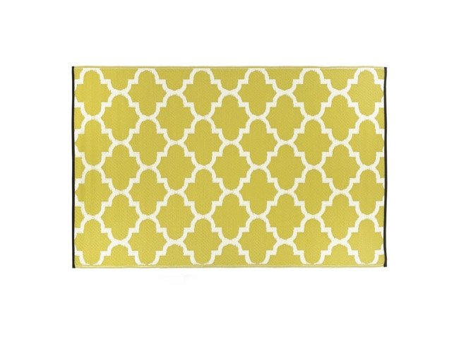 yellow geometric pattern outdoor rug set white