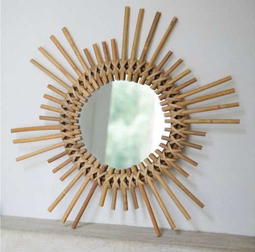 sun mirror with rays of different lengths