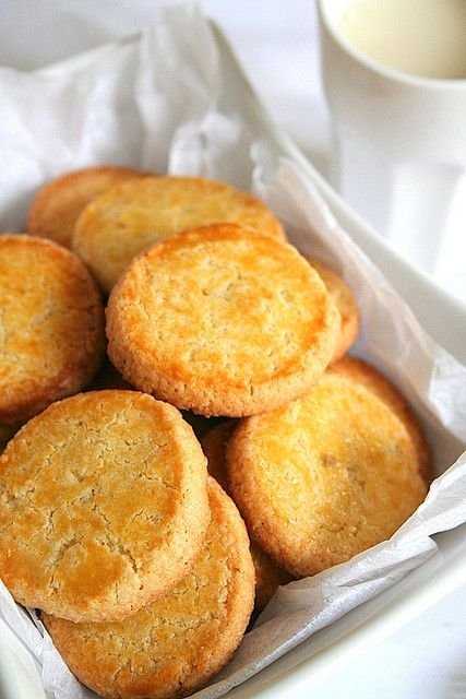 Shortbread rich in butter and egg
