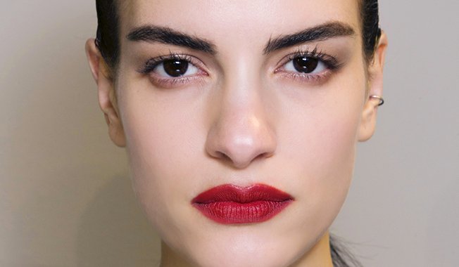Lipstick for thick lips parade Acne