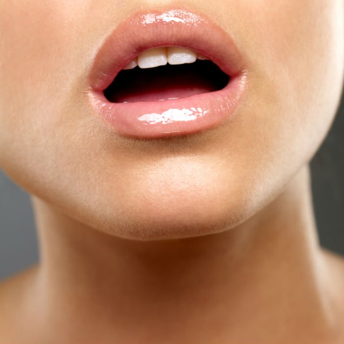 a mouth texture glossy and pulpy